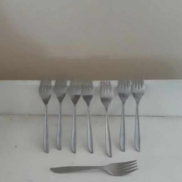 Vintage Lot Of 8 Forks Duchess Stainless - Picture 1 of 8
